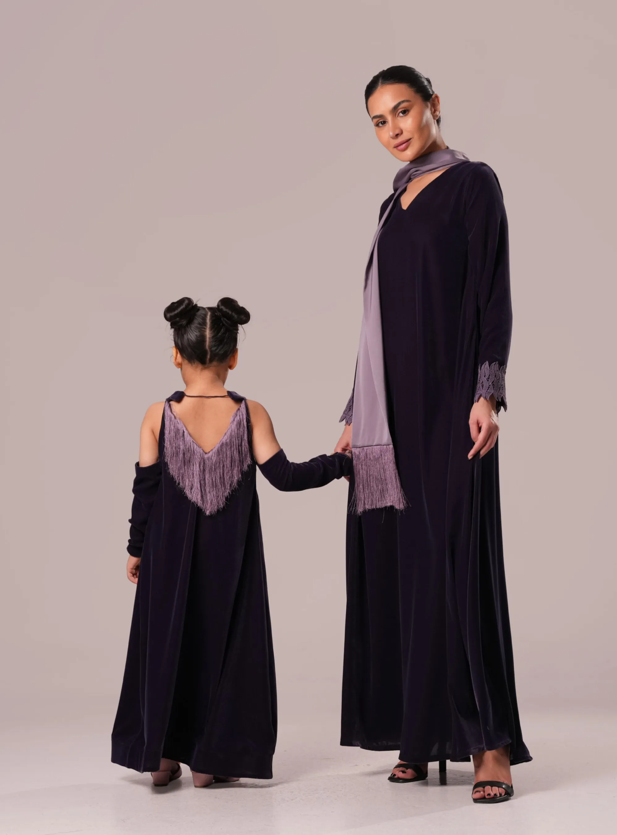 جلابية المخمل مع وشاح