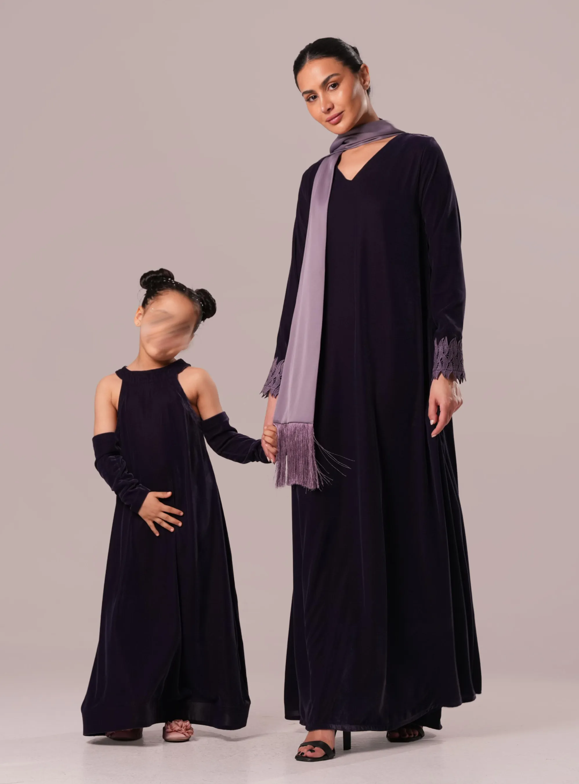 جلابية المخمل مع وشاح