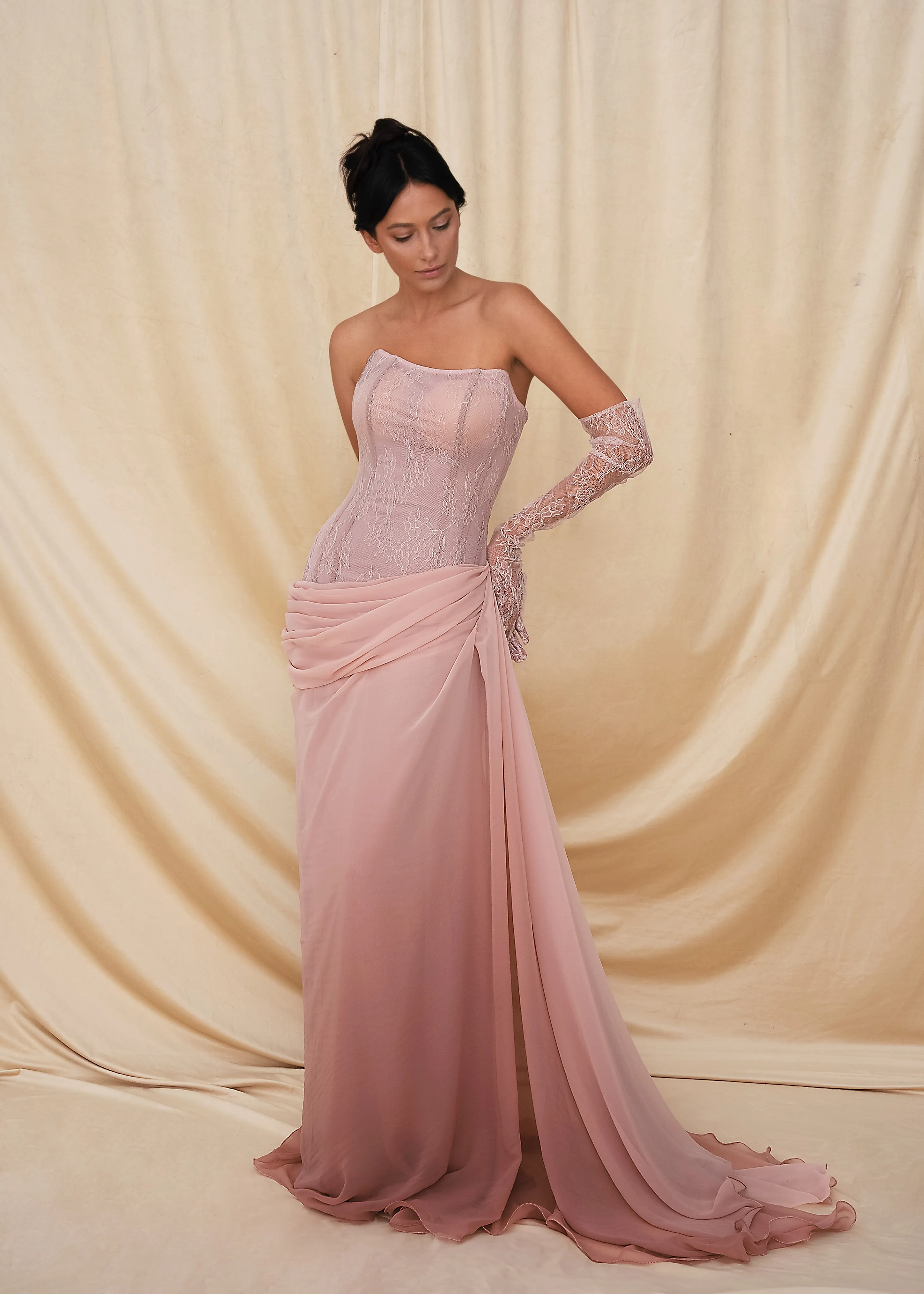 فستان الدرابيه الوردي