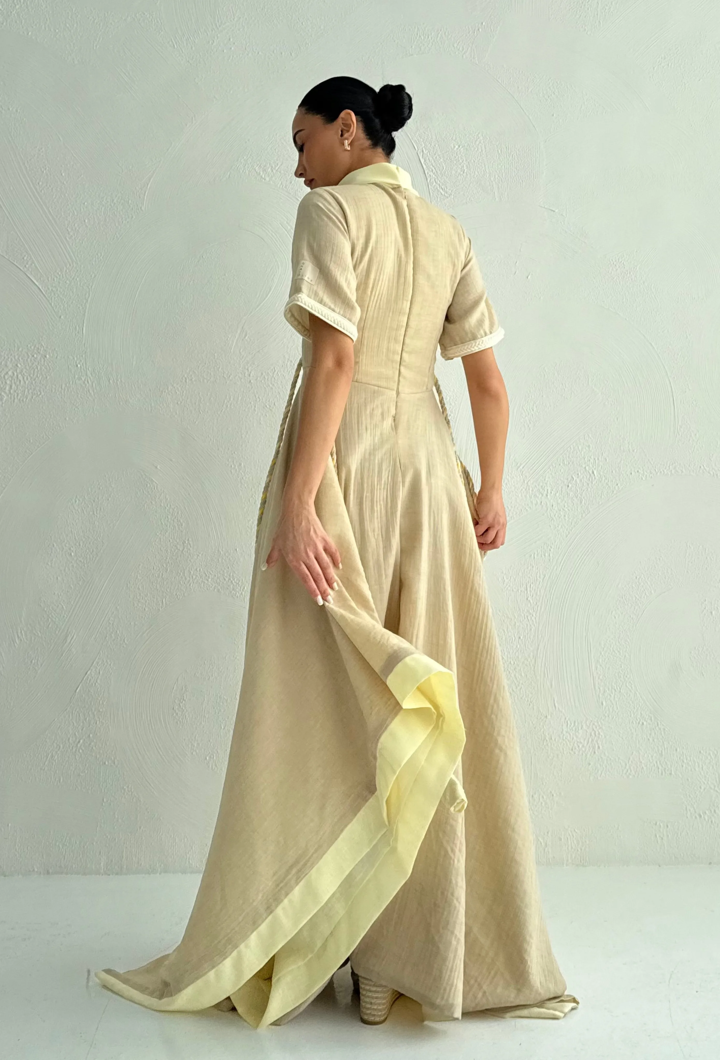 فستان خيوط القيطان