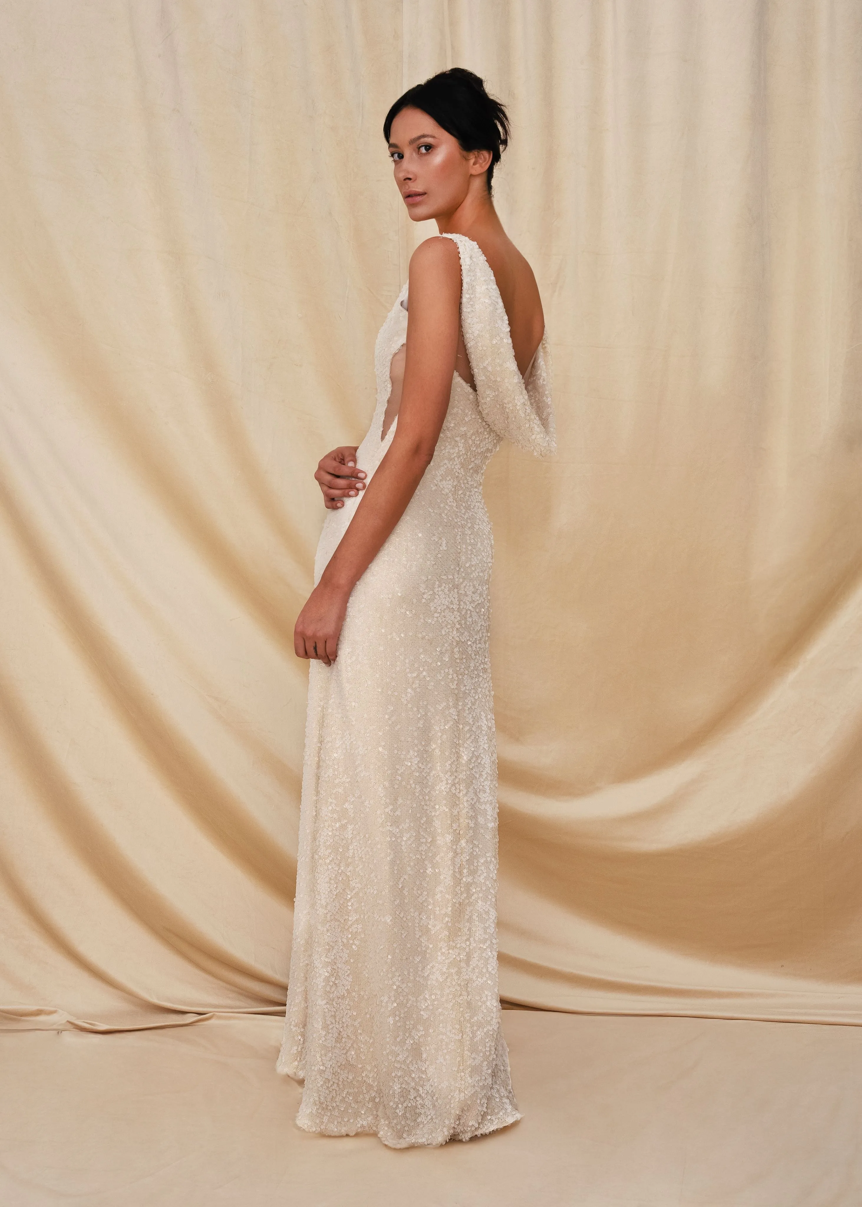 فستان شيمري عاجي