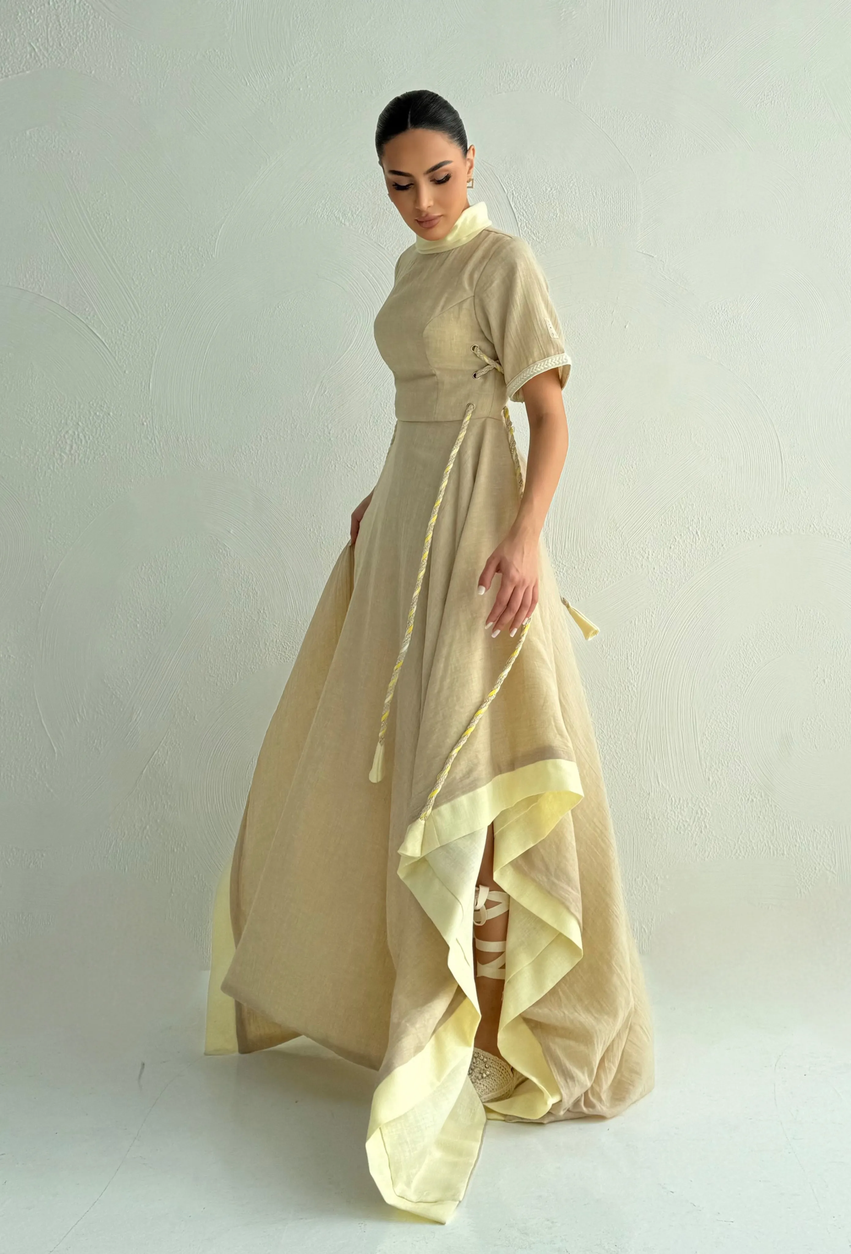 فستان خيوط القيطان